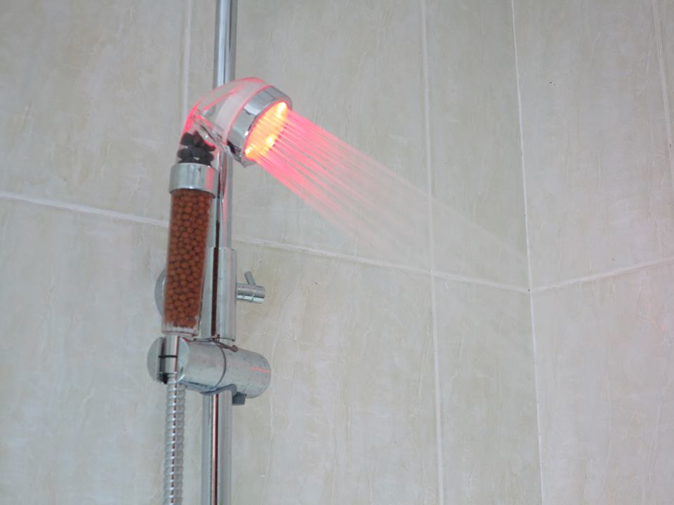 super nano love. voi hoa sen tang ap doi mau. senziny. voi cam tay. a23S