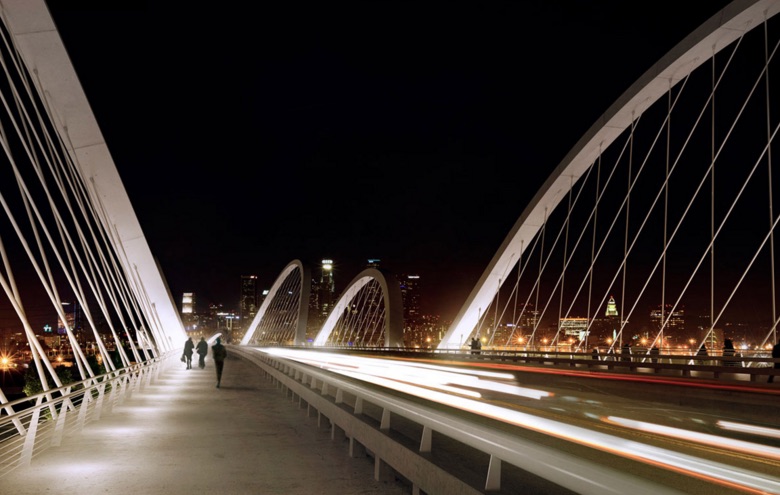 Bridge-and-Pedestrians-Night3